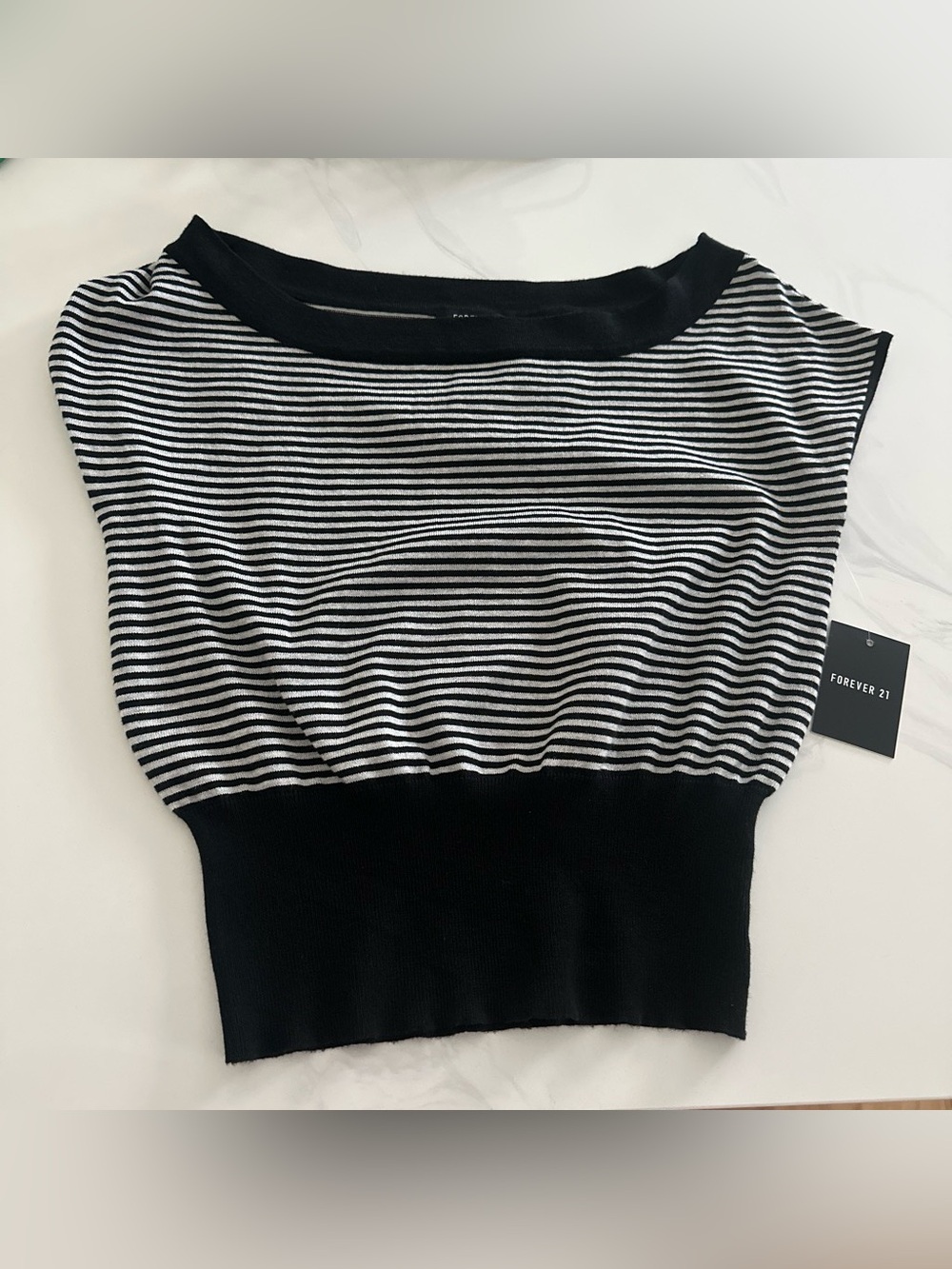 NEW WITH TAGS Y2K Forever 21 Striped Black & White Knit Top